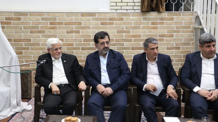 دیدار معاون اول رئیس جمهور با آیات عظام تقلید در قم دیدار عارف با آیات عظام تقلید در قم