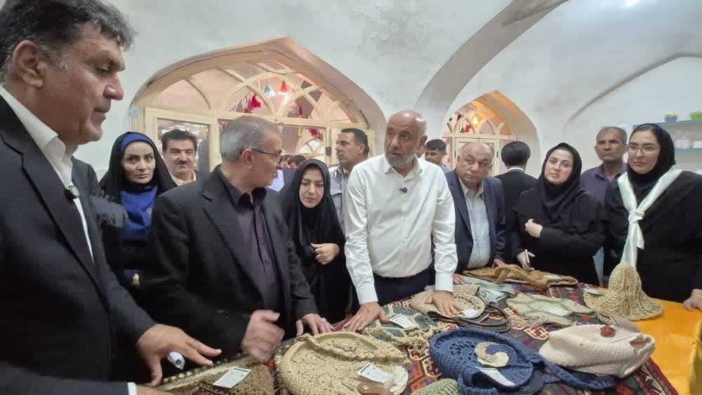 آیا بازارچه صنایع‌دستی بلادشاپور کهگیلویه و بویراحمد پس از افتتاح تعطیل شده است؟