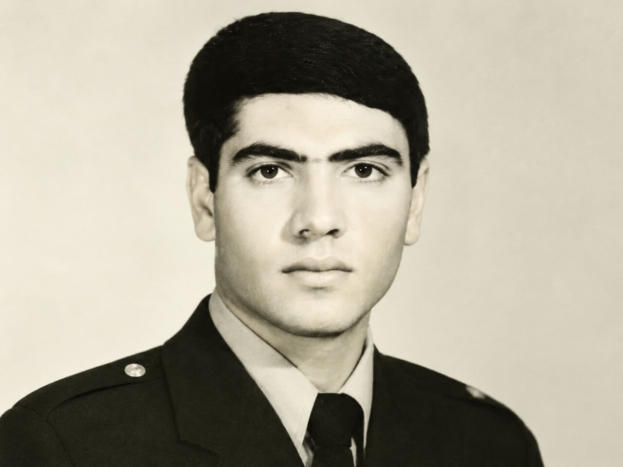 شهید بیژن هارونی؛ عقاب تیزپروازی کرمانشاهی که در آسمان دزفول به وصال یار رسید شهید بیژن هارونی؛ عقاب تیزپروازی کرمانشاهی که در آسمان دزفول به وصال یار رسید