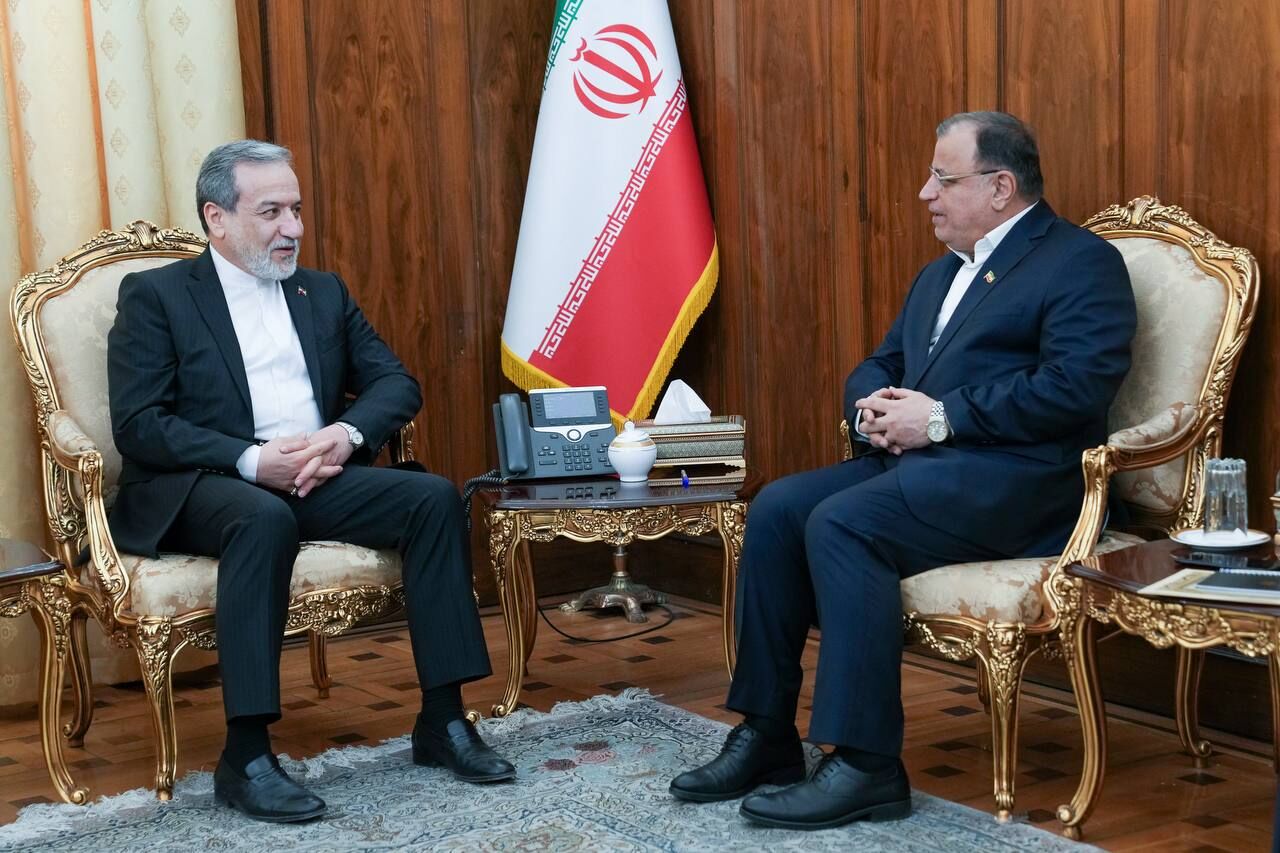 استاندار گلستان با وزیر امور خارجه دیدار کرد