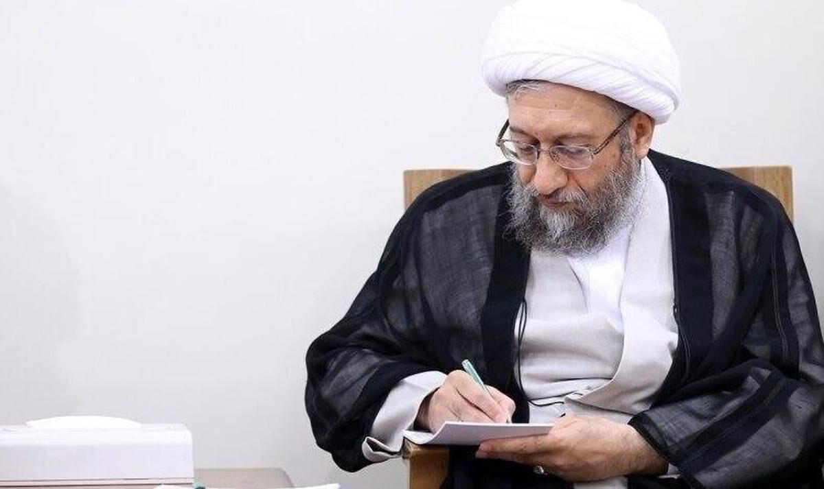 رئيس مجلس تشخيص مصلحة النظام الإيراني يشيد بـ 200 ليلة من الحضور الجماهيري