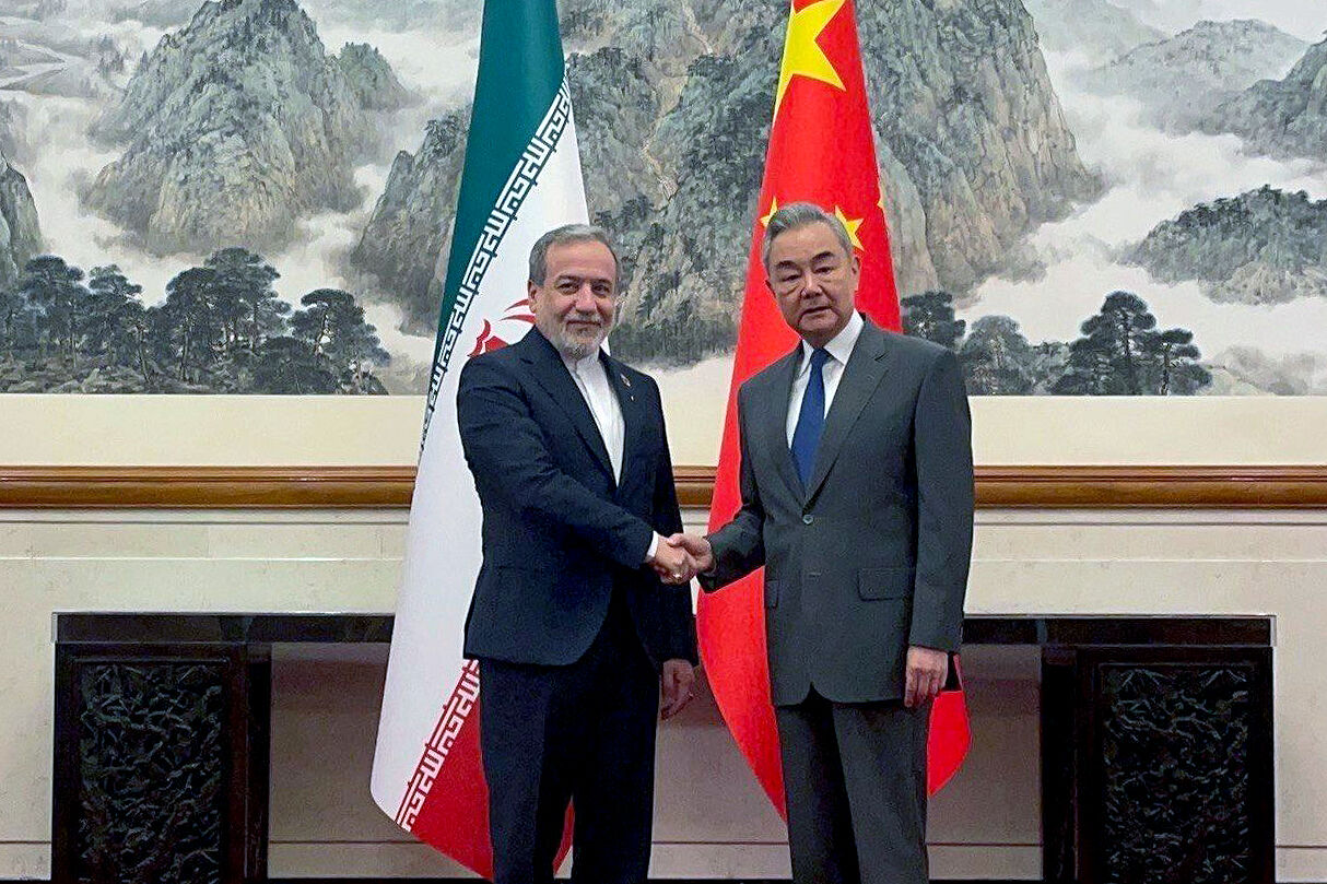 تاکید چین بر گسترش همکاری با تهران برای حفاظت حقوق و منافع ایران تاکید چین بر گسترش همکاری با تهران برای حفاظت حقوق و منافع ایران