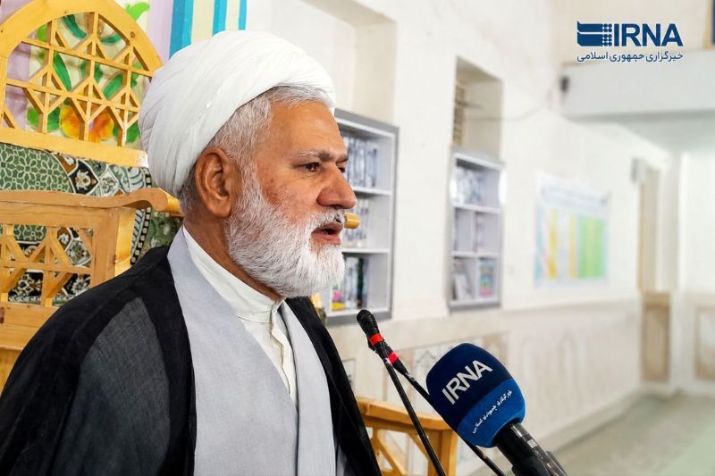 امام جمعه خاش: اقتدار دفاعی و دیپلماسی باید در خدمت تأمین منافع ملی باشد