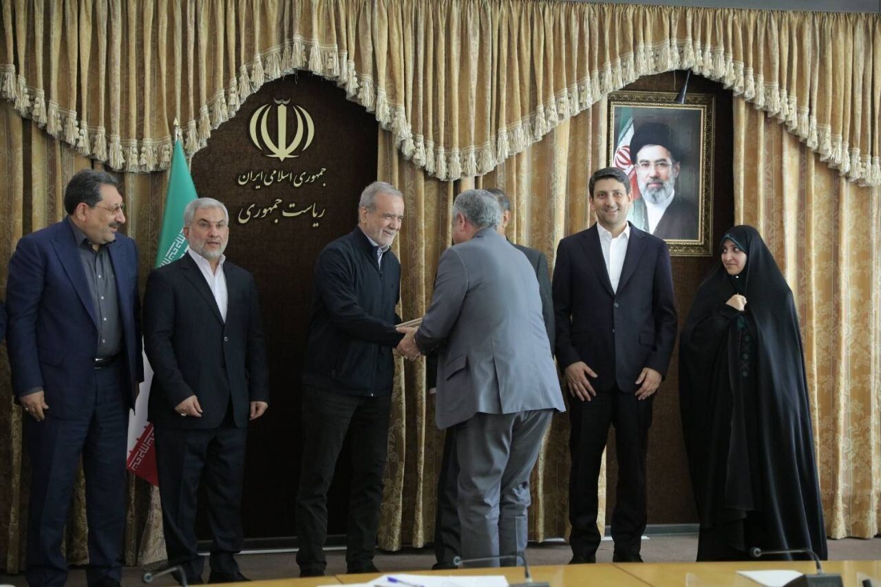 معرفی برگزیدگان نخستین جشنواره ارزیابی عملکرد معاونتهای امور مجلس