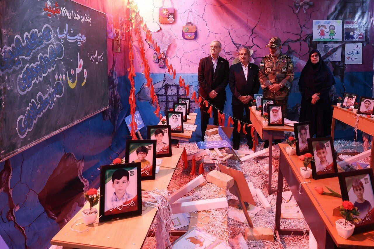 احترام رئیسجمهور به دانشآموزان شهید مدرسه میناب