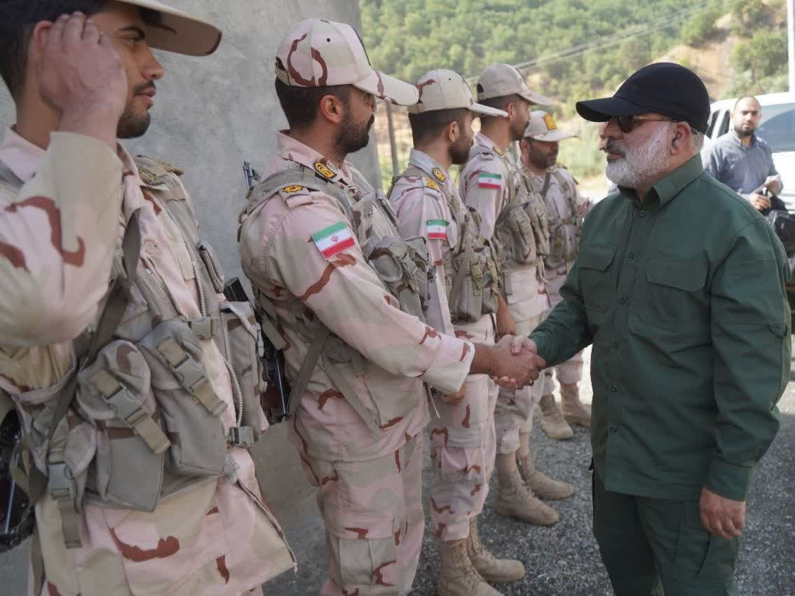 فرمانده نیروی زمینی سپاه: مانند دوران دفاع مقدس در مقابل دشمن ذره ای کوتاه نخواهیم آمد