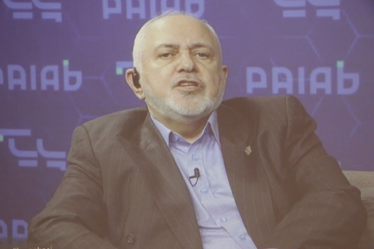 ظریف: باید از امنیتِ "در تقابل با یکدیگر" به سوی امنیتِ "همراه با یکدیگر" حرکت کنیم