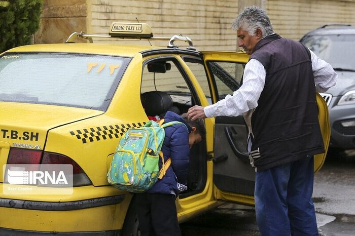 سرویس مدارس بجنورد؛ بلاتکلیفی و صندلی‌های خالی