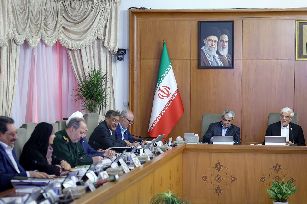عارف: رئیسجمهور با دست پر به مجمع عمومی سازمان ملل میرود