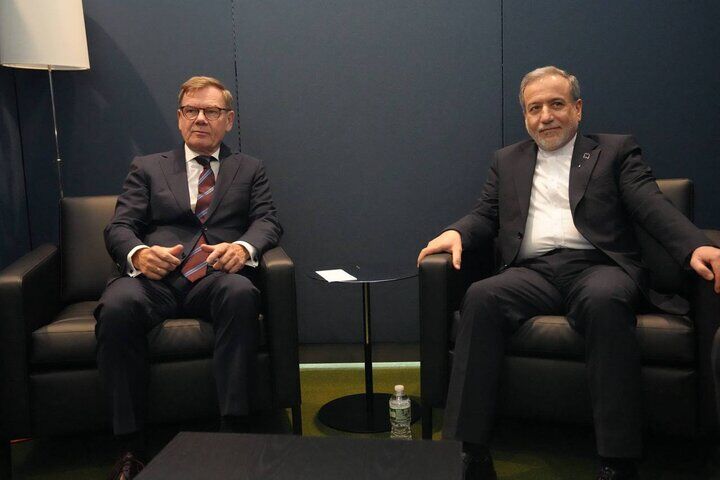 Report: Araghchi criticizes European countries for ignoring US violations of international law