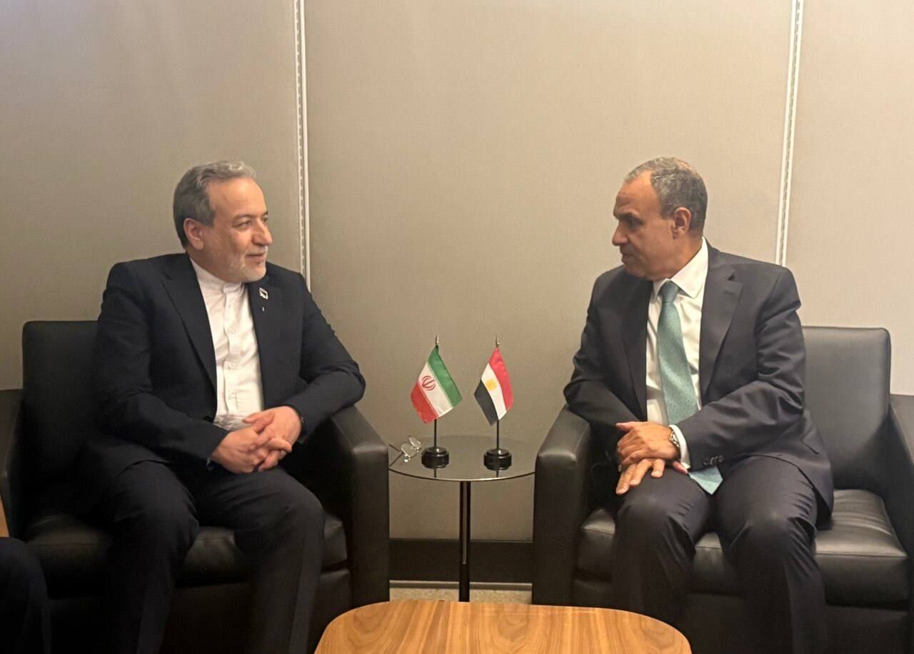 Iranian and Egyptian Foreign Ministers Discuss Regional Developments in New York