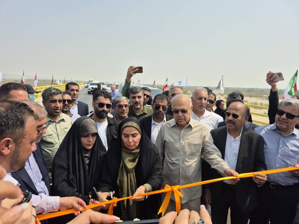 بازسازی پس از جنگ؛ تلاشی موفق که بازگشت تردد به جادههای هرمزگان را به همراه داشت