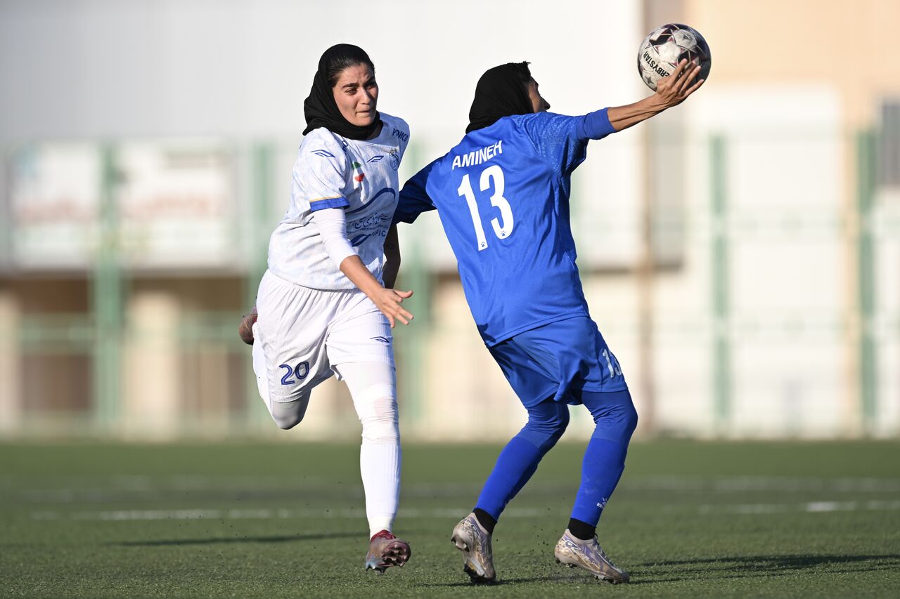 لیگ فوتبال بانوان؛ شکست استقلال مقابل مدافع عنوان قهرمانی و برد پرسپولیس برابر انزلیچیها