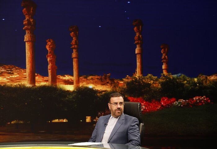 استاندار فارس:اجرای سند راهبردی گردشگری، مسیر رونق اقتصادی و اشتغال پایدار را هموار می‌کند