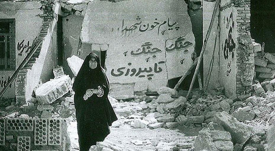 مدیریت اقتصاد ایران در هشت سال دفاع مقدس