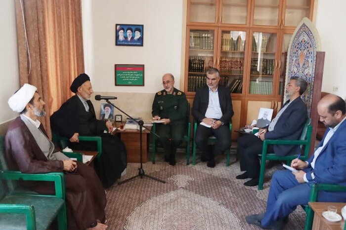 امام جمعه بیرجند: کنگرههای شهدا باید جبهه حق و باطل را برای نسلهای آینده تبیین کنند