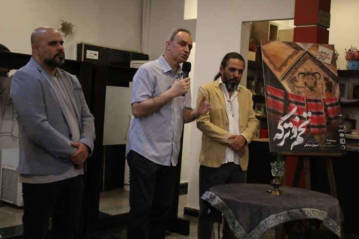 دیدار سعید پورصمیمی و اکبر زنجانپور در «جزیره»/اجرای نمایش «تخم و ترکه» آغاز شد