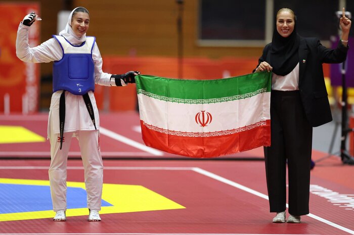 دخترانی که ناگویا را به سکوی ایران تبدیل کردند / دختران ایران؛ از روزهای سخت تا سکوهای ناگویا