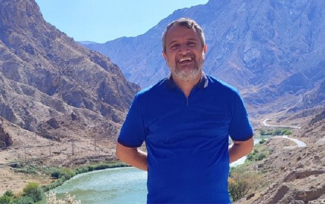 روایتی از یک عمر مهربانی؛ گرهگشایی که به آسمان پر کشید روایتی از یک عمر مهربانی؛ گرهگشایی که به آسمان پر کشید