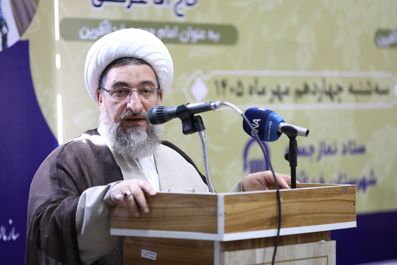 امام جمعه تبریز: وحدت مردم و مسئولان کلید پیروزی در عرصه‌های نبرد و اقتصاد است
