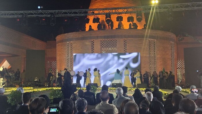 بارگاه شمس تبریزی با حضور وزیر میراث فرهنگی در شهر خوی افتتاح شد