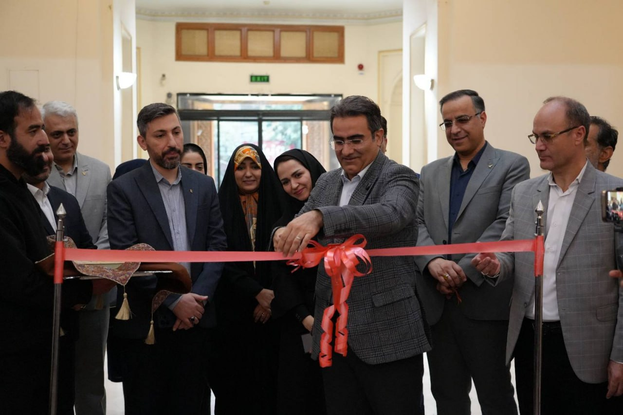افتتاح نمایشگاه آثار نقاشی کودکان برای درج روی تمبر/ برخی خدمات شرکت پست منحصر به فرد است