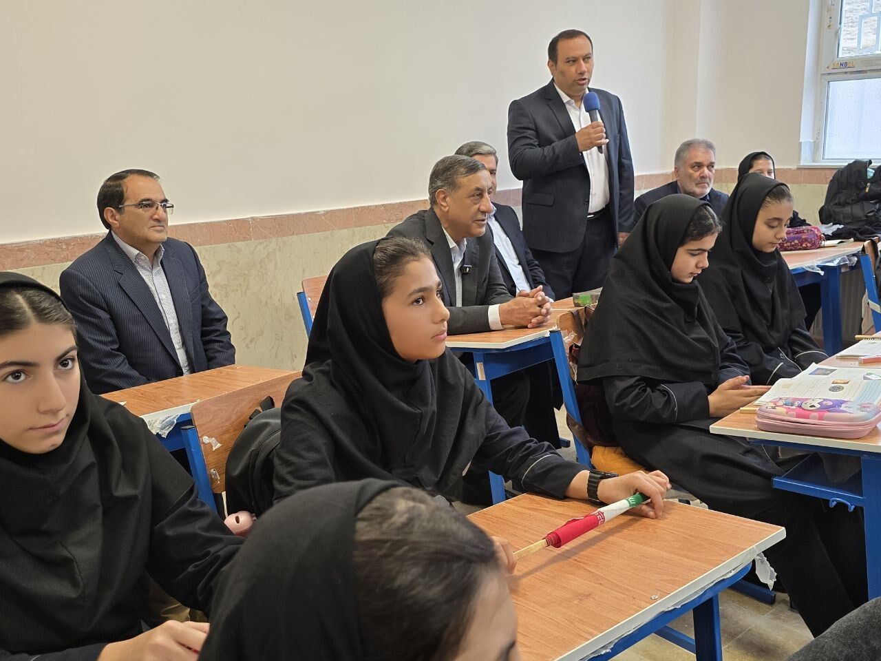 افتتاح مدرسه شهید پیری اردبیل در سفر معاون اجرایی رئیسجمهور