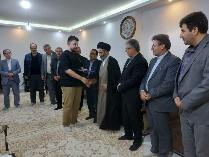 ۱۰۰ دستگاه پنل هوشمند برای مدارس استان اردبیل خریداری شد