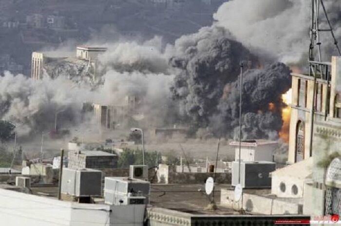 جنگنده های سعودی استان ذمار یمن را با سلاح ممنوعه بمباران کردند جنگنده های سعودی استان ذمار یمن را با سلاح ممنوعه بمباران کردند