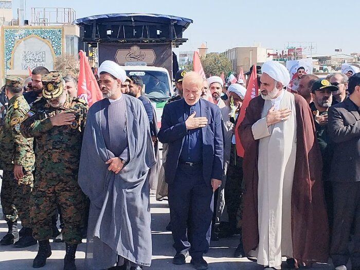 پیکر شهید مدافع امنیت در قم به خاک سپرده شد پیکر شهید مدافع امنیت در قم به خاک سپرده شد