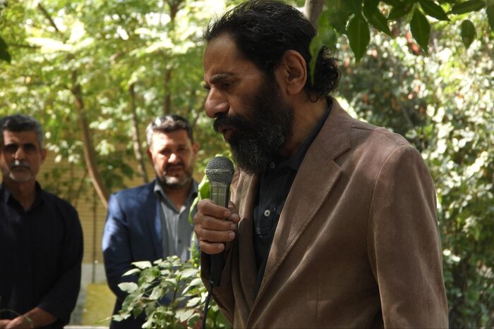 داریوش عیاری در قطعه هنرمندان آرام گرفت/ مردی که در سکوت به دنبال هنرمندانه دیدن بود