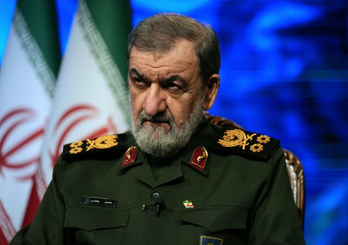 محسن رضایی: آمریکاییها به ما پاسخ دادهاند و ما پاسخ آنها را ناکافی میدانیم