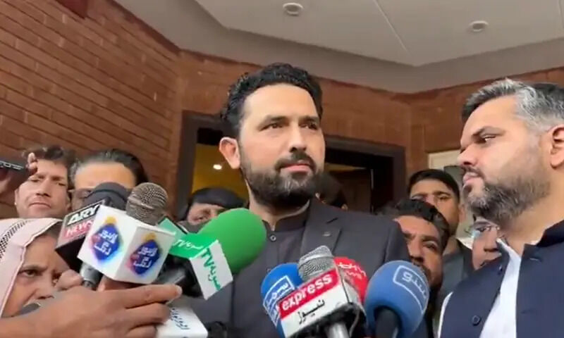 بازداشت مسوولان حزب عمران خان پس از وضعیت فوق العاده در ایالت خیبر ...