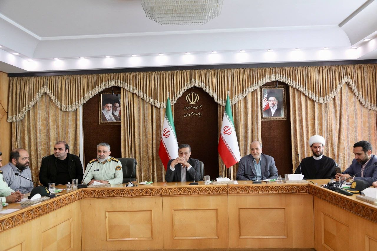 قائمپناه: نیروهای فراجا، پاسداران امنیت کشور هستند