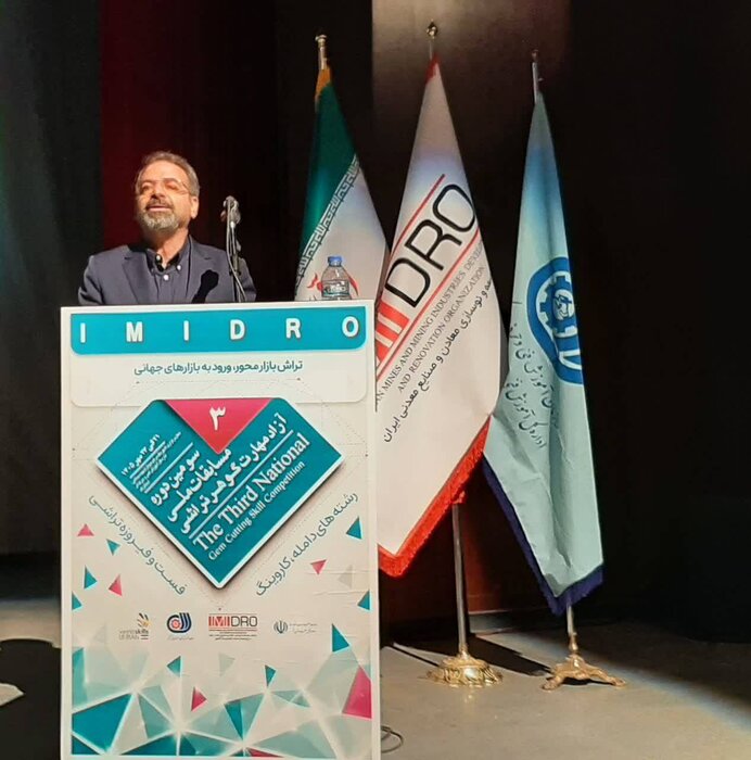 گوهرتراشی می‌تواند به یکی از پیشران‌های صادرات غیرنفتی قم تبدیل شود