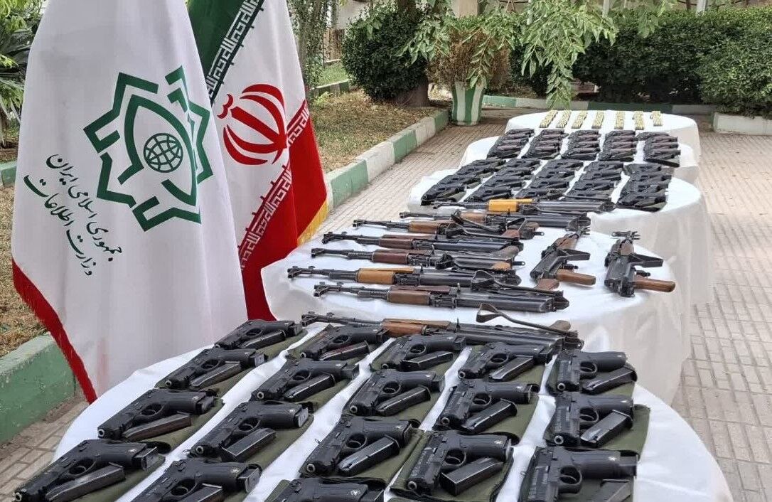 بازداشت ۲ عضو تیم قاچاق سلاح از اقلیم کردستان