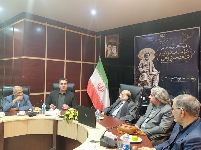 کزازی: شاهکار فردوسی، ایجاد سپاهی شکست ناپذیر از واژگان فارسی است