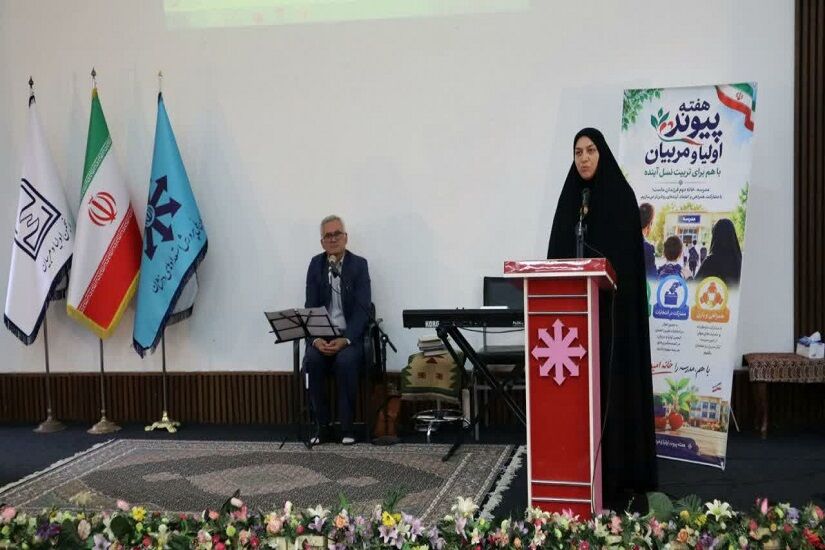 مدیرکل امور اجتماعی استانداری اردبیل: سواد رسانهای والدین عامل صیانت از فرزندان است