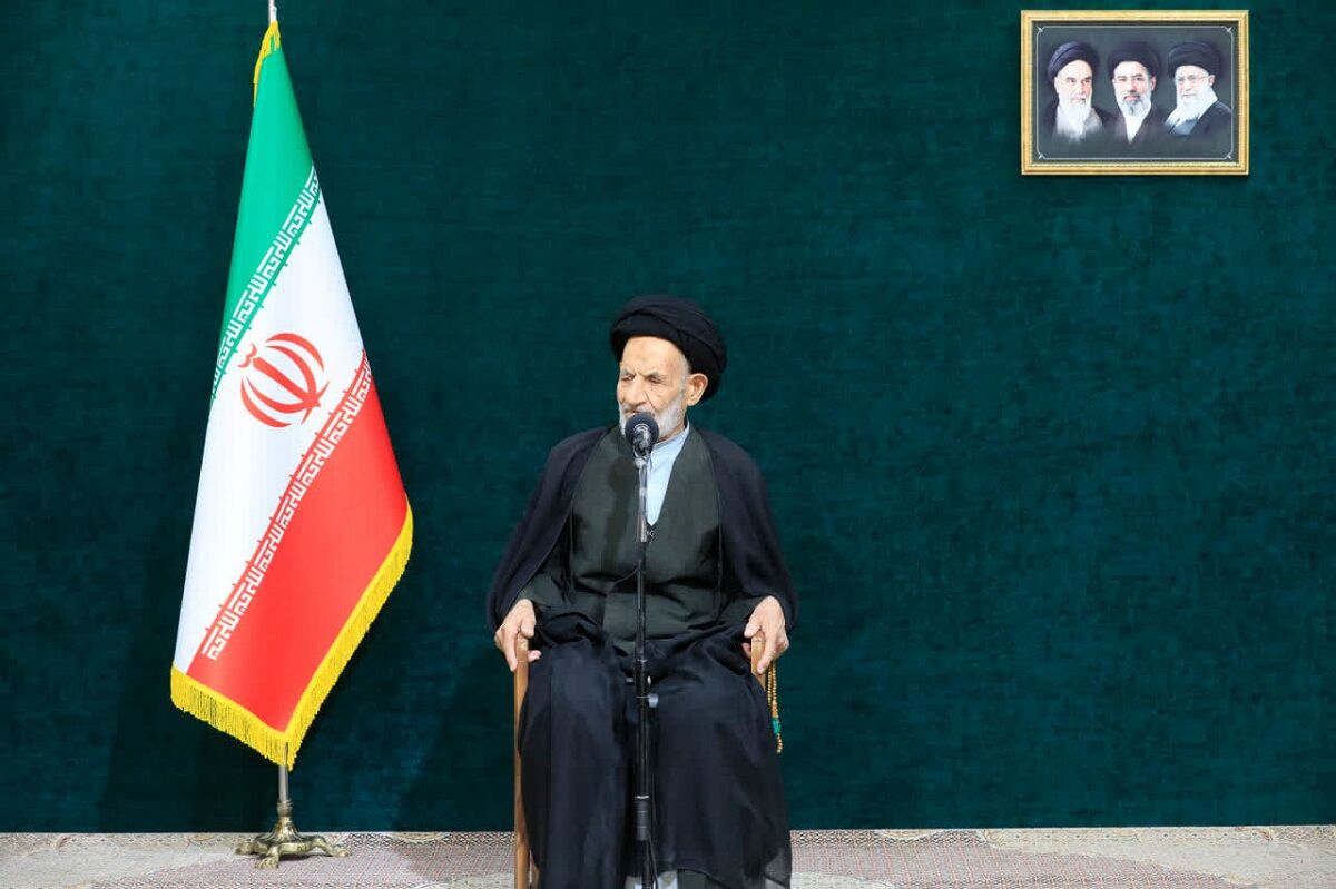 امام جمعه بیرجند: رشد فرهنگی و خویشتنداری در کنار تربیت بدنی مورد توجه قرار گیرد