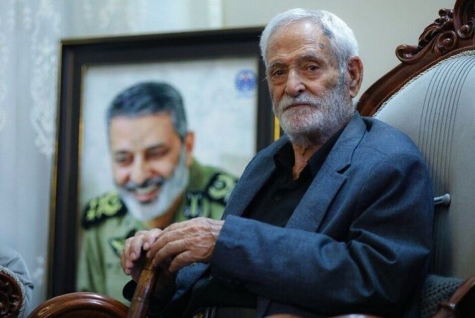 والدین شهدا اسوه صبر و معرفت هستند
