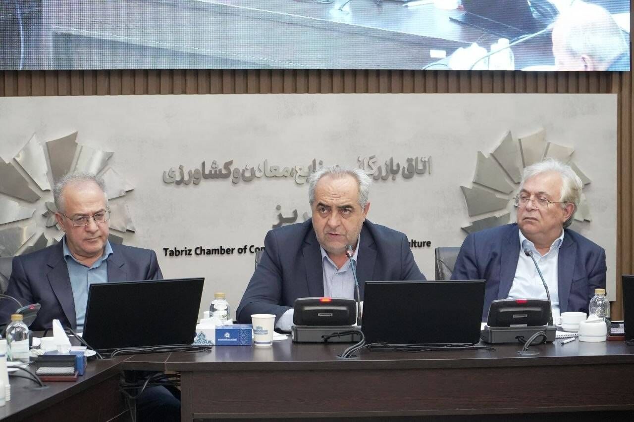 تاکید استاندار آذربایجان شرقی بر تداوم نظارت بر بازار و کنترل قیمت کالاهای اساسی