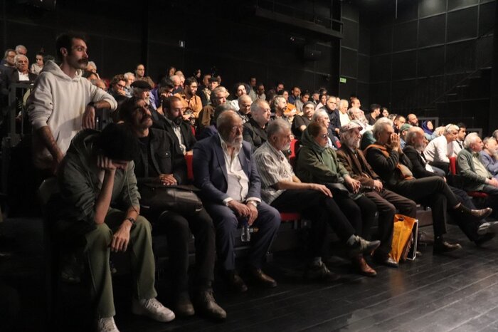 اکبر زنجانپور: بعد از ۶۰ سال کار کردن، به این نتیجه رسیدهام که انگار اشتباه کردهام