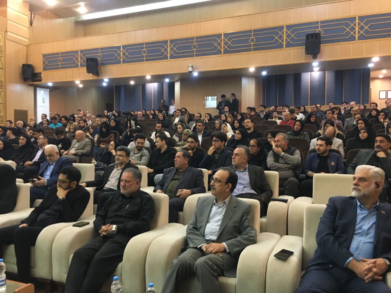 ۹۸ رتبه برتر کنکور سراسری در گیلان تجلیل شدند