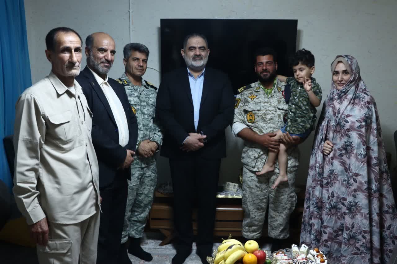 رشادت دریادلان نیروهای مسلح در حراست از تنگه هرمز و دریای عمان، نماد اقتدار کشورمان است