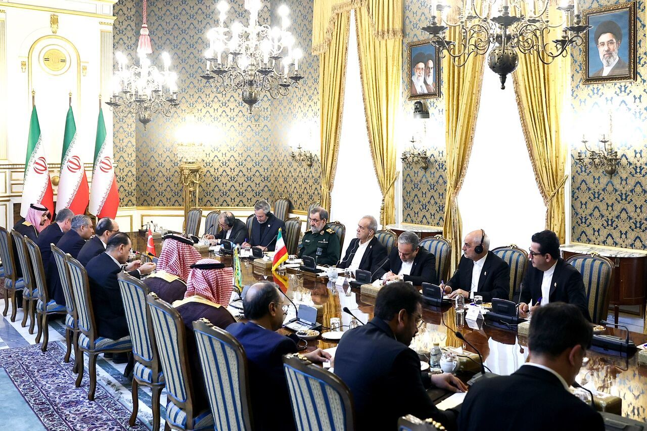 Pezeshkian: Iran supports any agreement that strengthens unity among Islamic countries