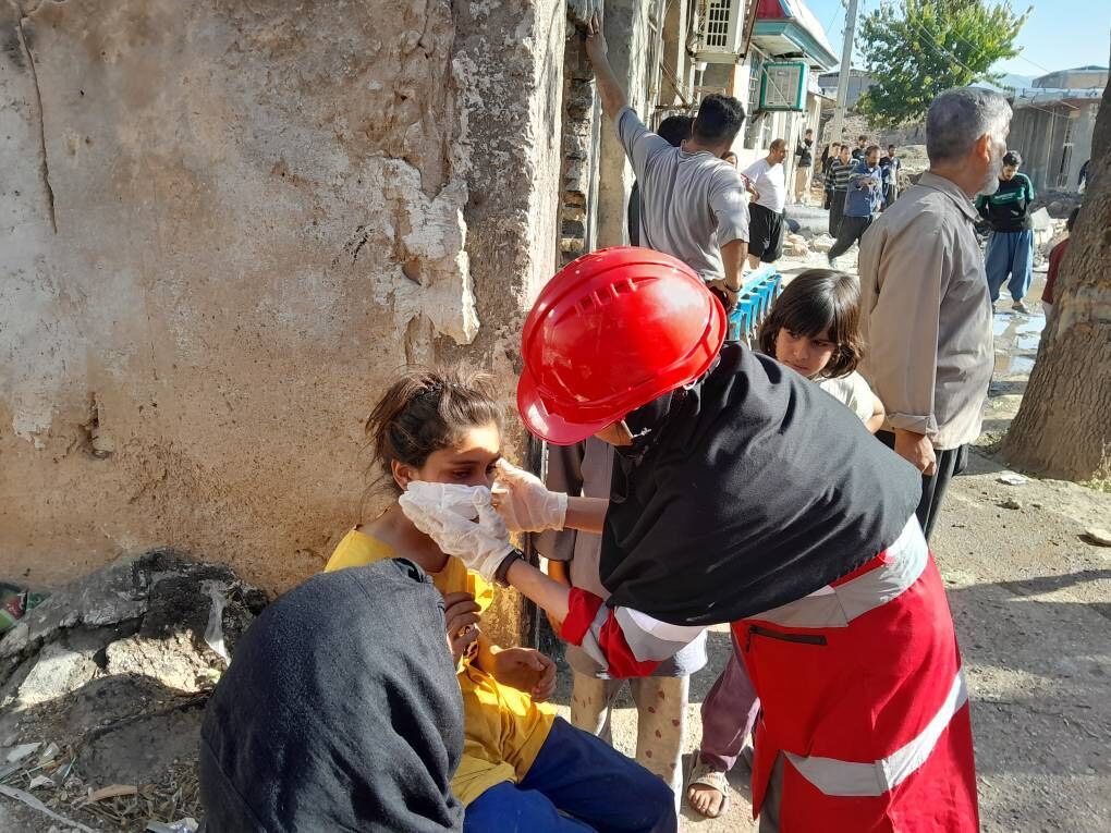 جزئیات انفجار گاز در کرمانشاه/۹ نفر از مصدومان به مراکز درمانی منتقل شدند+عکس