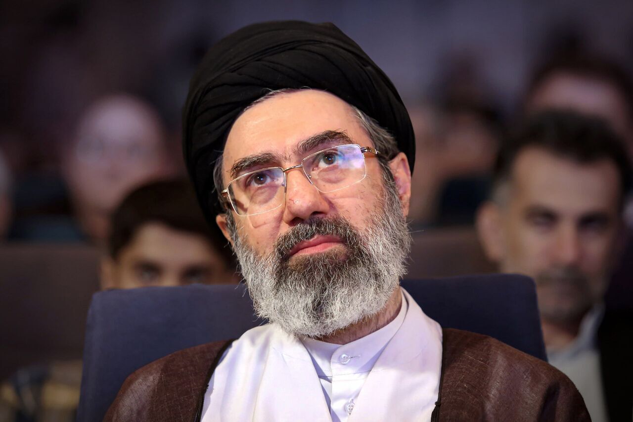 Leader: A strong Iran is founded upon scientific and technological might