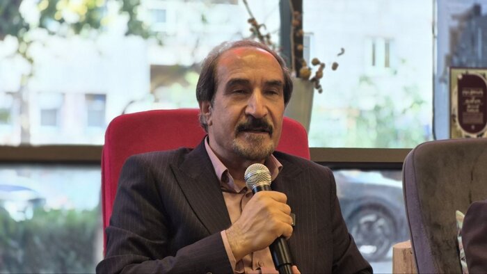 الهه کولایی: کتاب «همسران کرملین» به مرور تاریخ اتحادیه شوروی پرداخته است