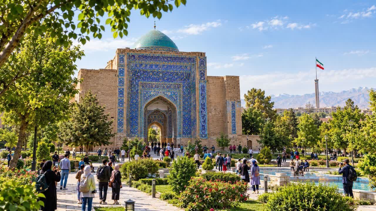 فیلم | مرمت ناتمام قُبه‌سبز؛ احیای دانشگاه ۷۰۰ ساله کرمان بلندپروازانه نیست