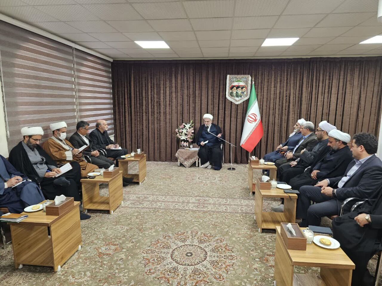 نماینده ولی فقیه در کردستان: نوآوری و خلاقیت برای جذب جوانان به مساجد بکار گرفته شود